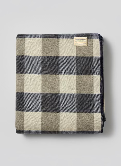 MacAusland’s Woolen Mills Blankets - Queen - 76" x 104"