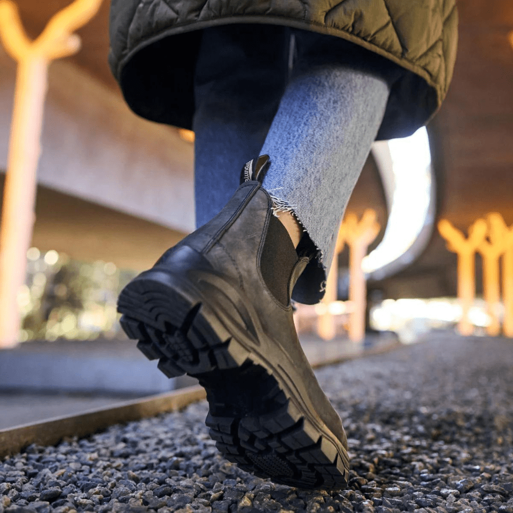 6pm blundstone top
